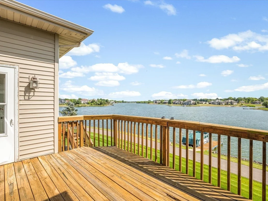 Photo of Unit 0 at 3729 Lakeview Drive