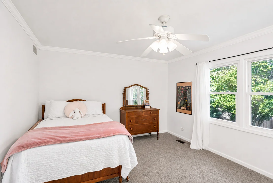 Photo of 2045 Somerset Lane