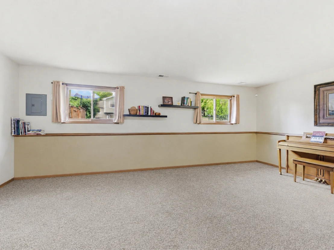 Photo of 1158 Pinetree Lane