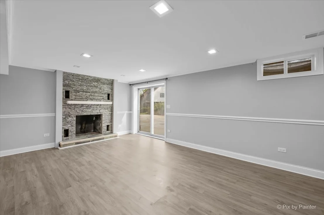Photo of 506 Lakepoint Drive