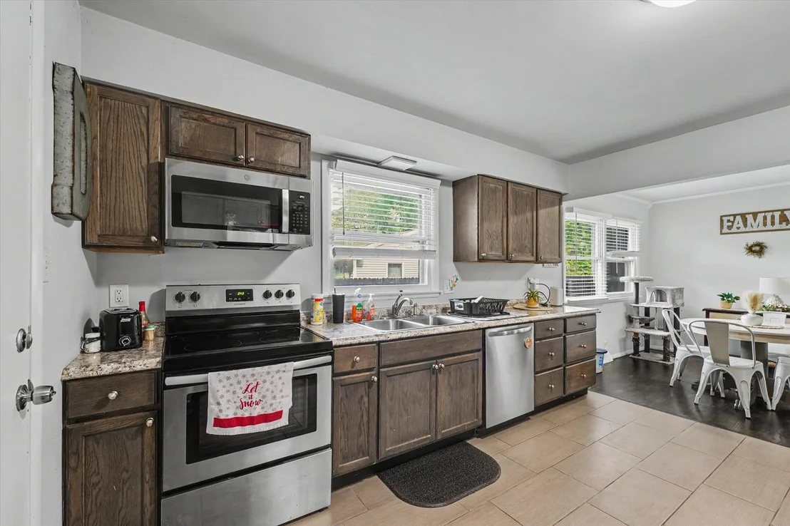 Photo of 1906 Winchester Drive