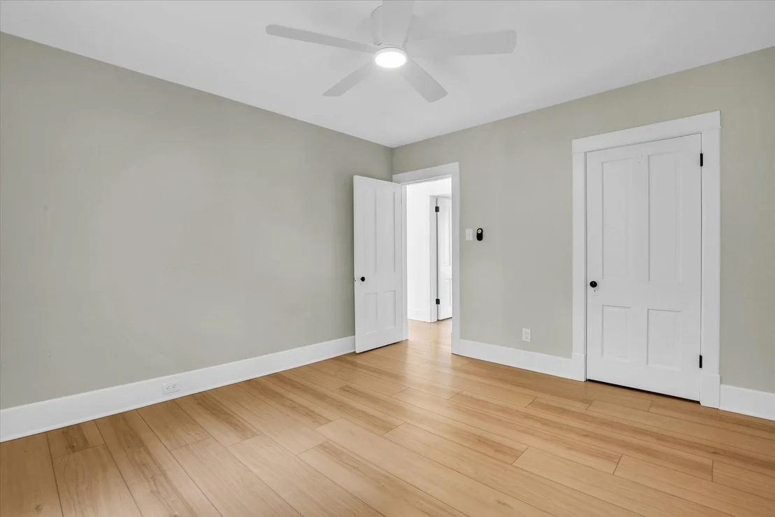 Photo of 604 W Healey Street