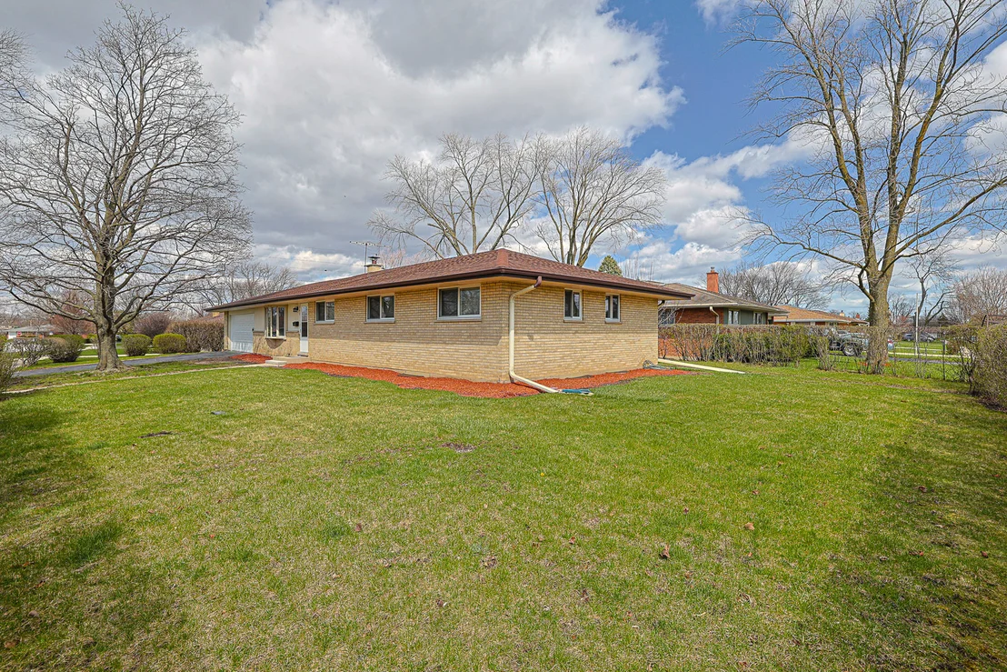 Photo of 761 Marshall Drive
