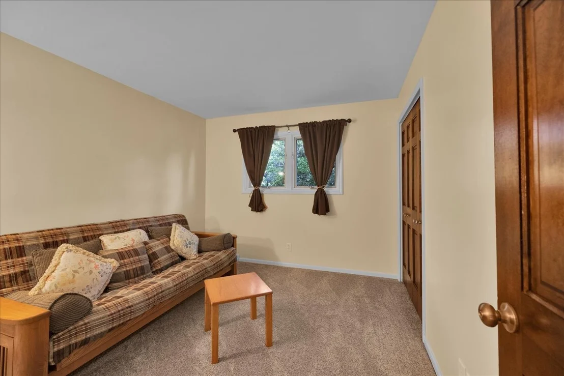 Photo of 41W210 Mare Lane