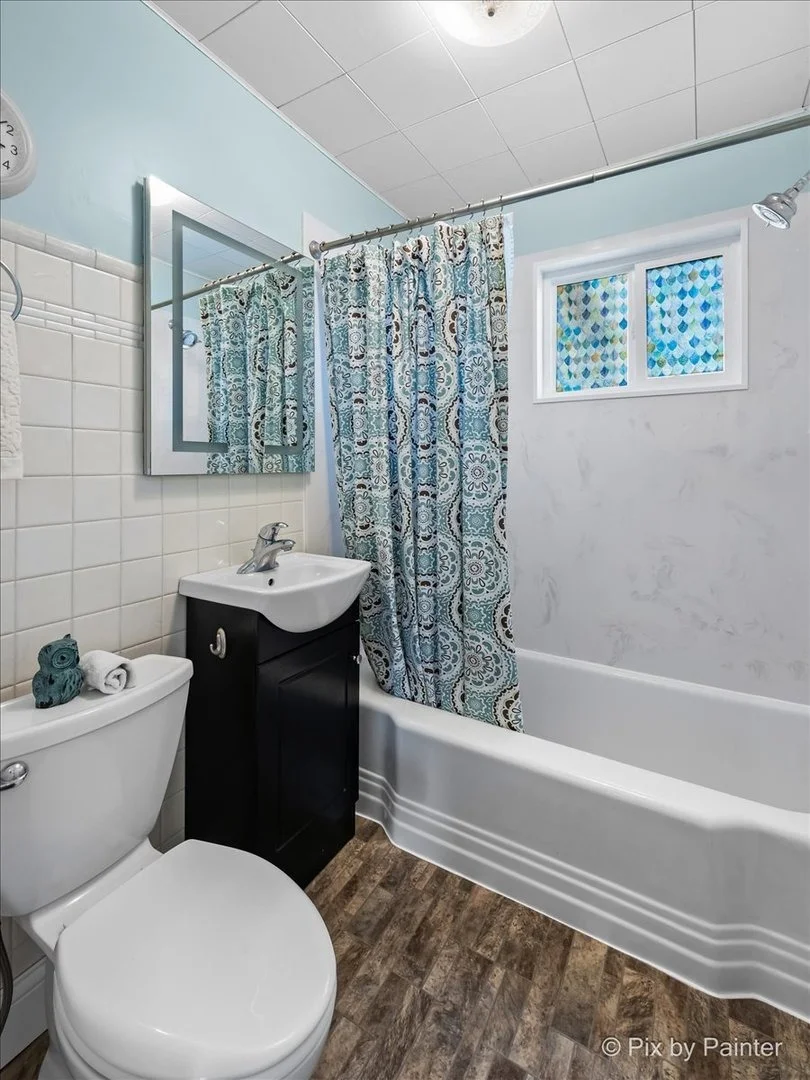 Photo of 132 N Elroy Avenue