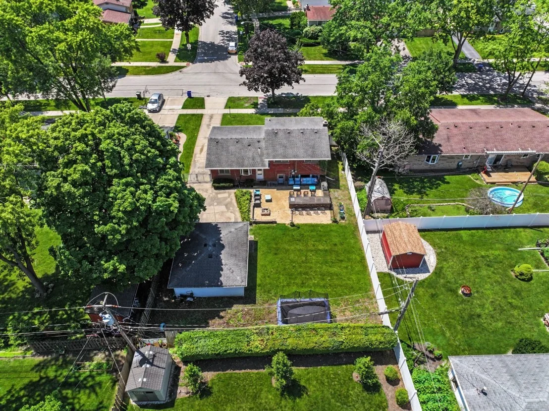 Photo of 1121 N Crabtree Lane