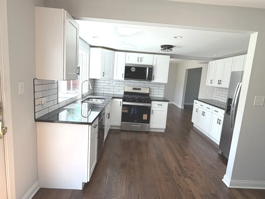 Photo of 1421 Lawrence Crescent