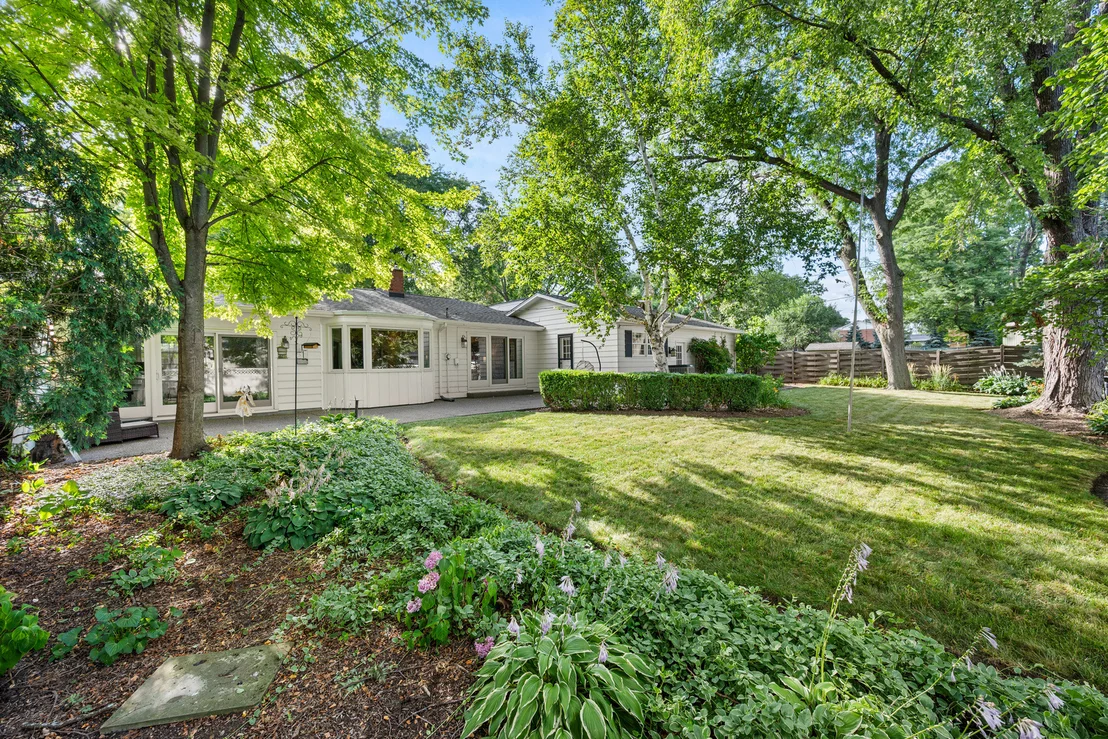Photo of 301 Willow Lane