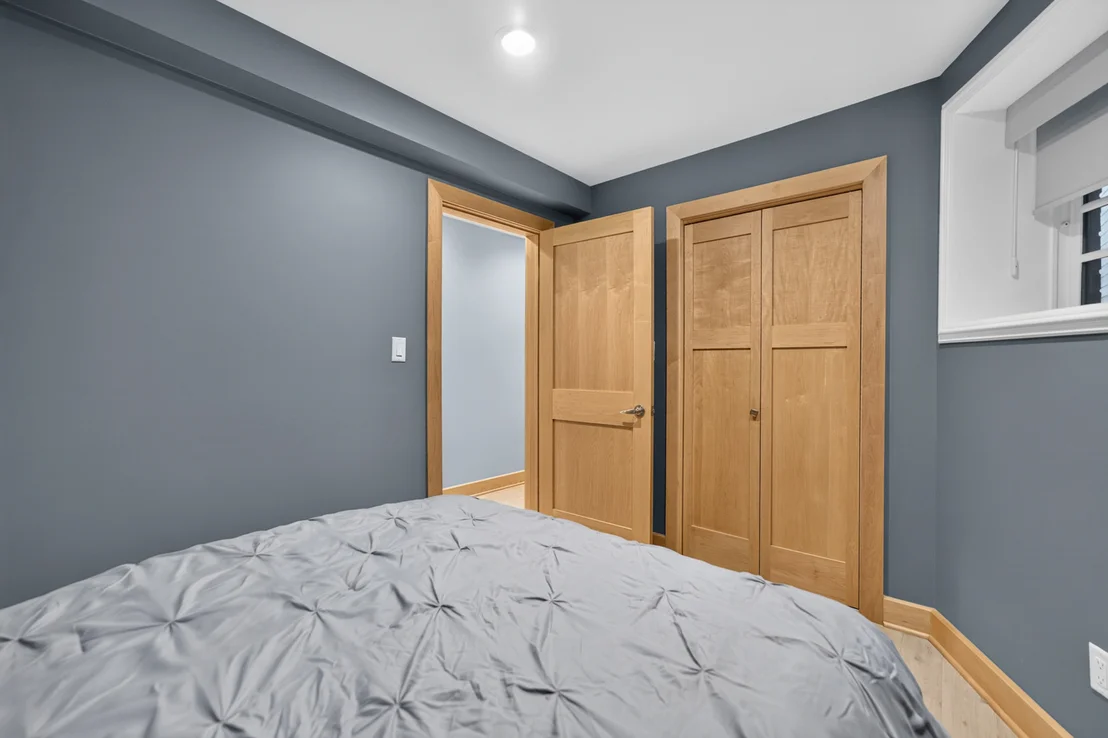 Photo of 634 W Briar Place