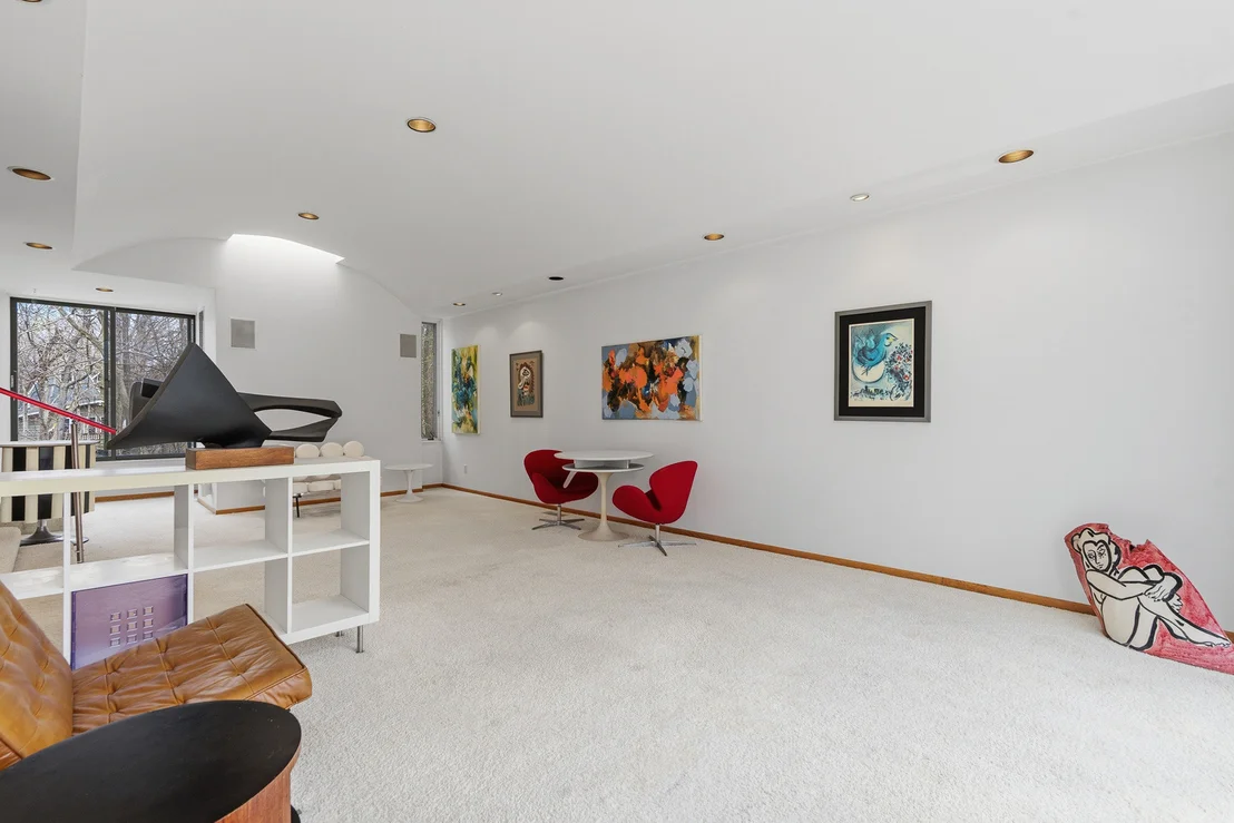 Photo of 324 Gina Drive