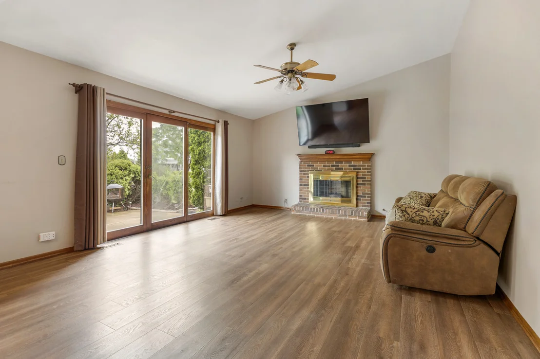 Photo of 1185 surrey Lane
