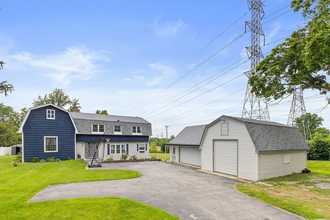 Photo of 2N330 Swift Road