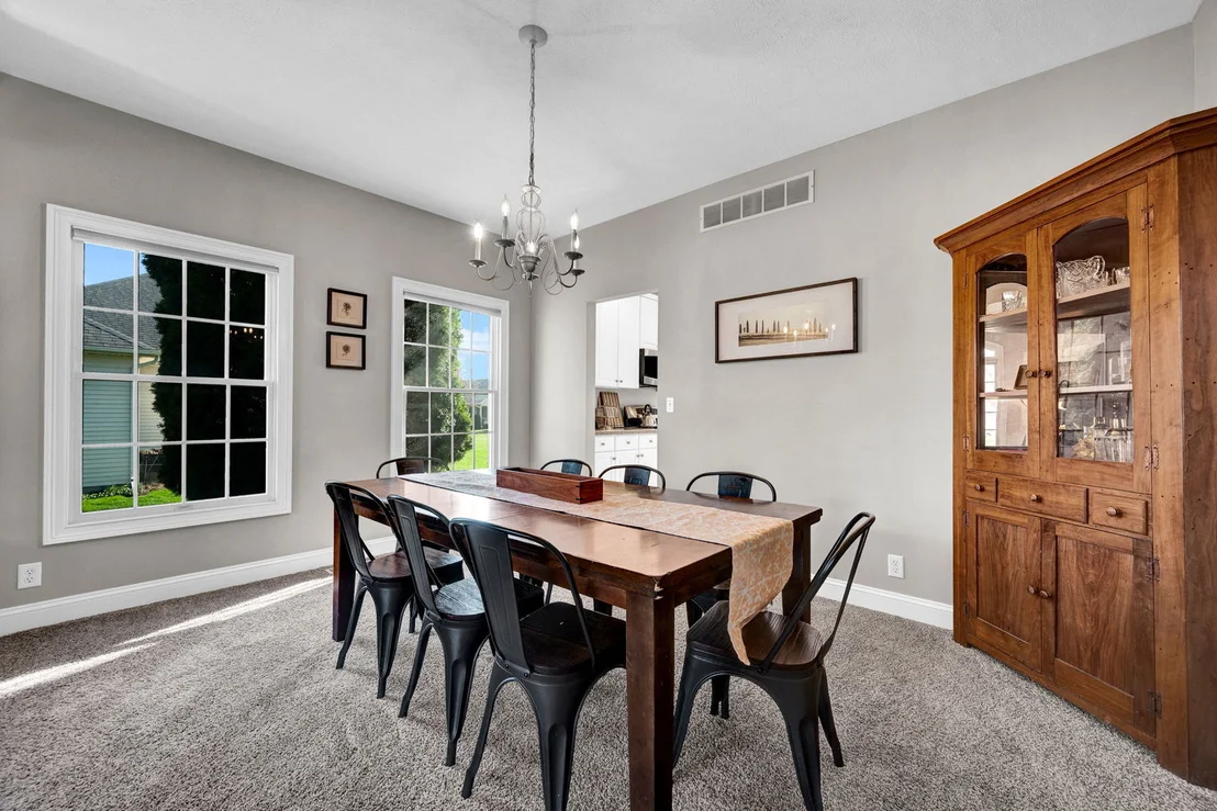 Photo of 2106 Foxtail Road