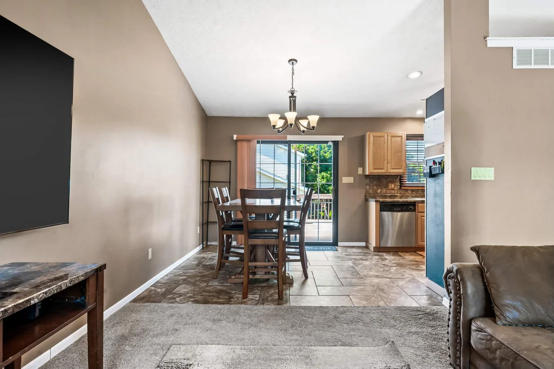 Photo of 2102 Pacific Avenue