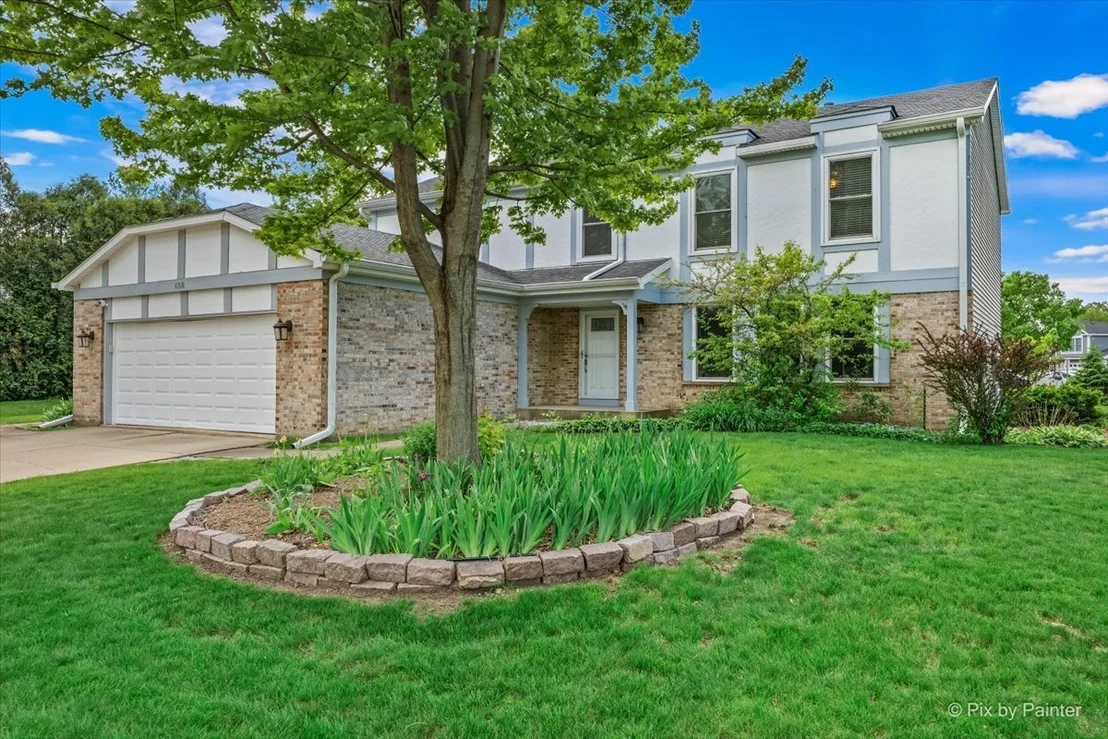 Photo of 658 WAINSFORD Drive