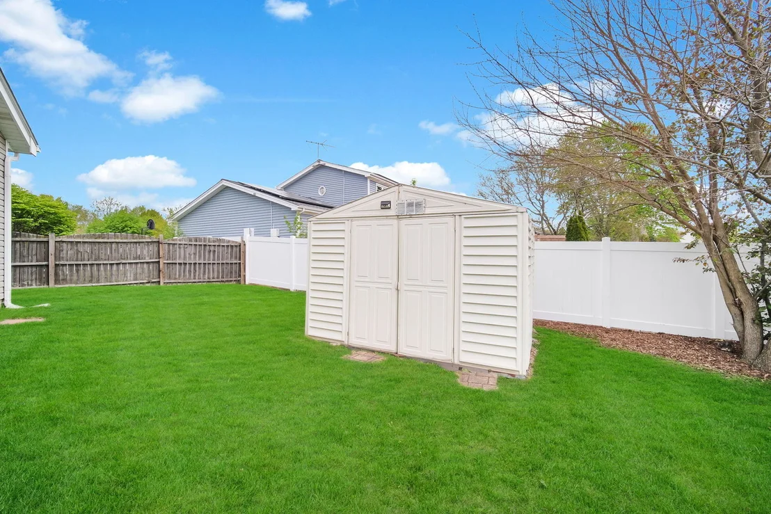 Photo of 115 ABBEYWOOD Circle