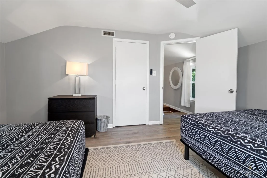 Photo of 116 N 7th Avenue