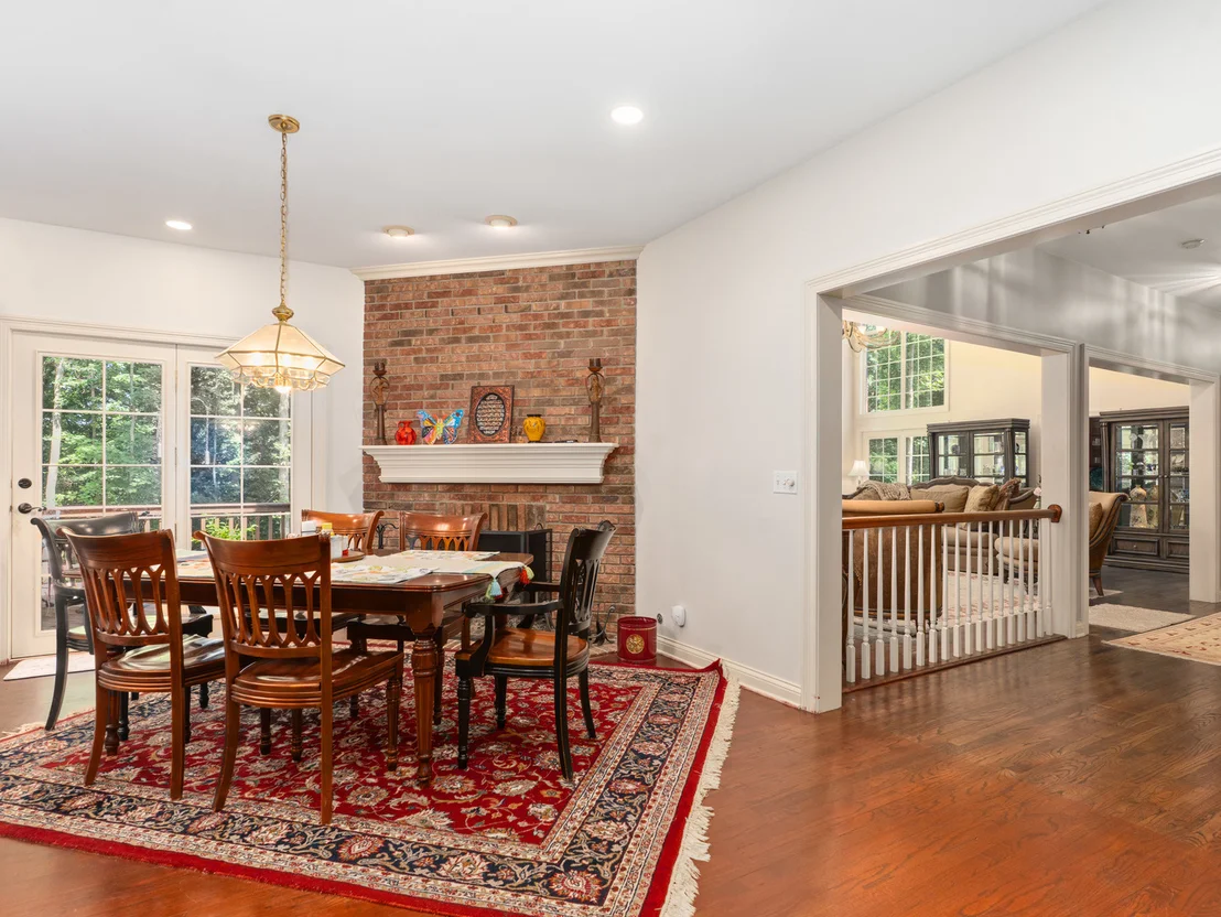 Photo of 818 Fox Glen Drive