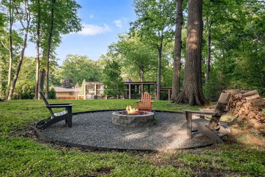 Photo of 3290 Brook Road