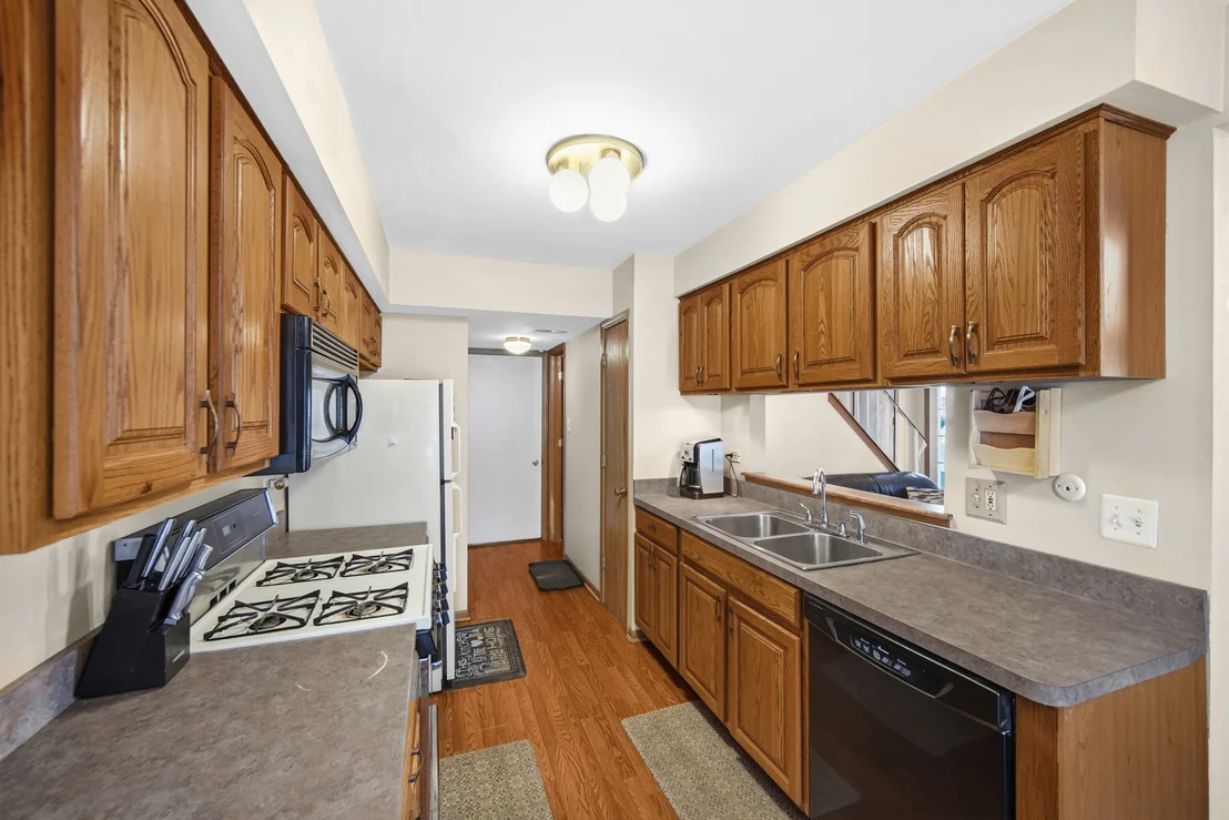 Photo of Unit 0 at 16054 85th Place
