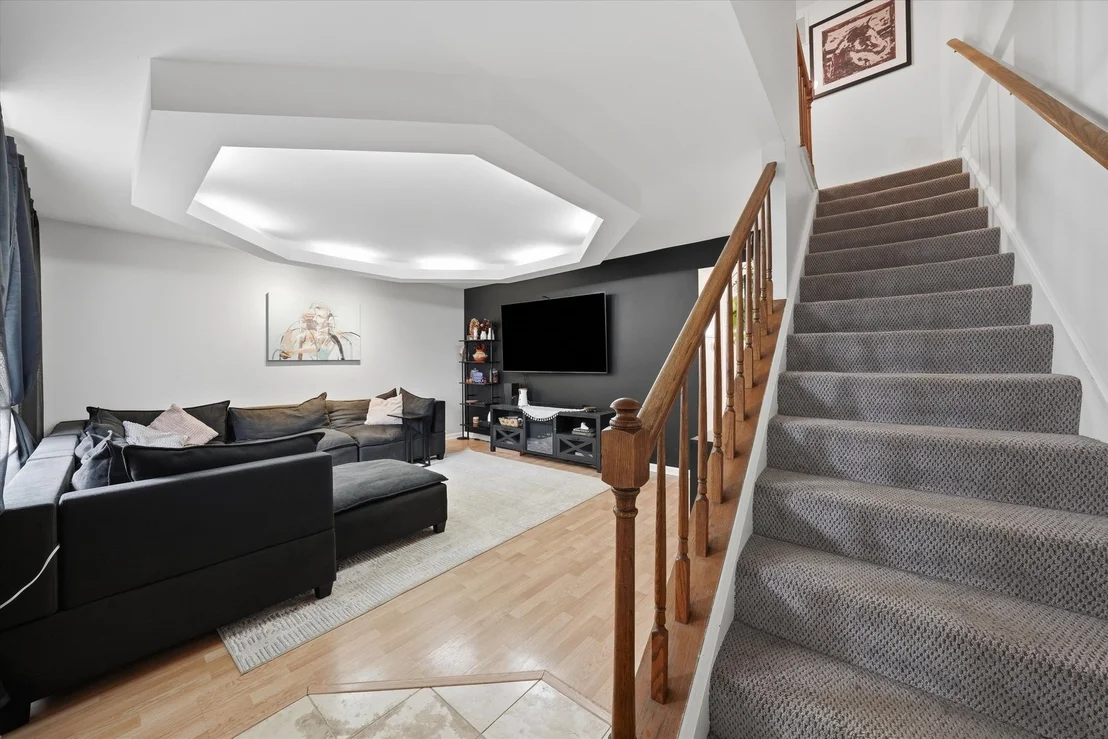 Photo of 1274 Robin Drive
