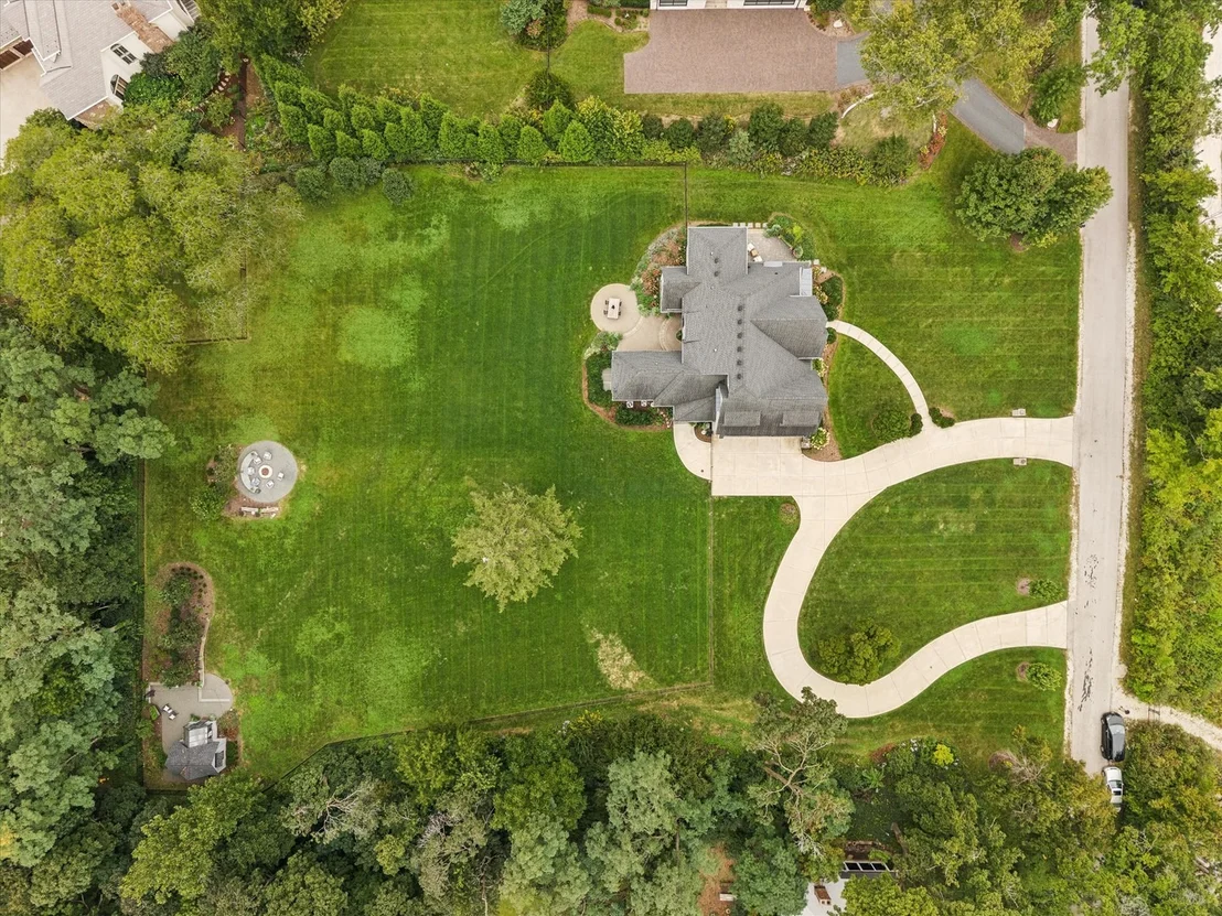 Photo of 1561 Hawthorne Lane