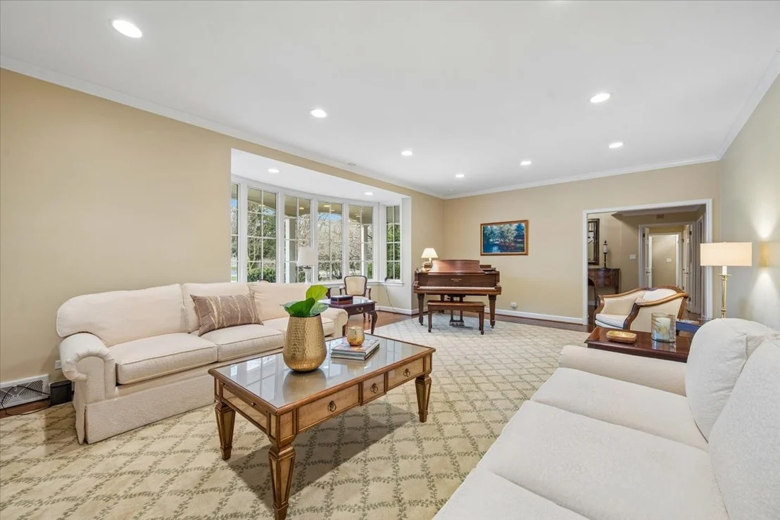Photo of 1185 Hill Road
