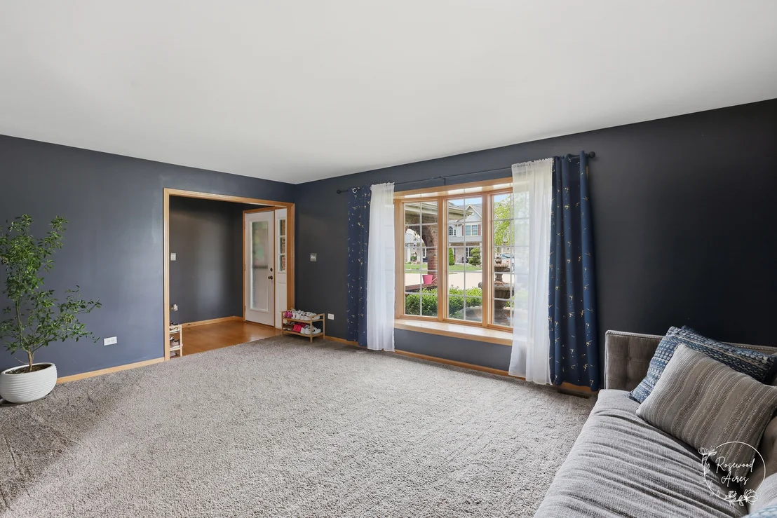 Photo of 1168 Meadow Path