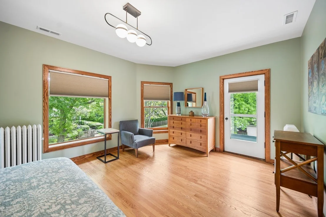 Photo of 1101 Forest Avenue