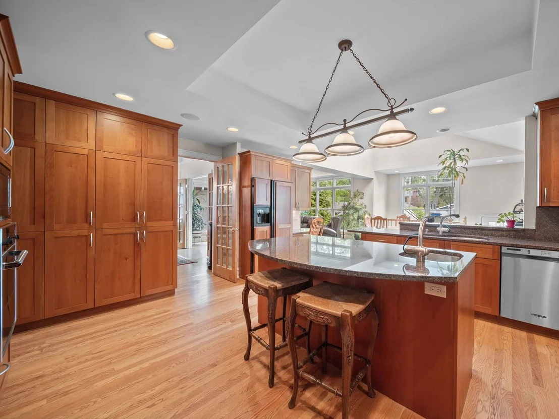 Photo of 1115 Forest Avenue