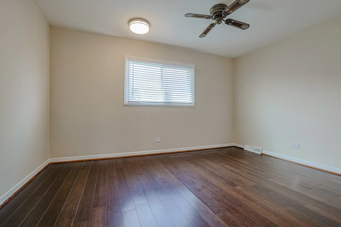 Photo of 9249 BARBERRY Lane