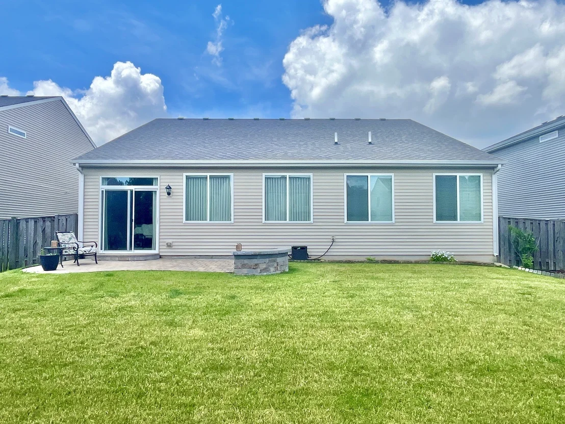 Photo of 1074 Chestnut Drive