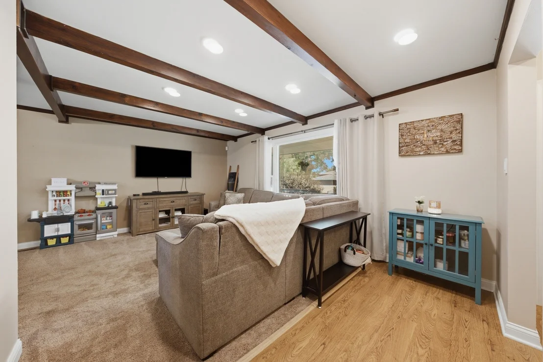 Photo of 15124 Hillside Avenue