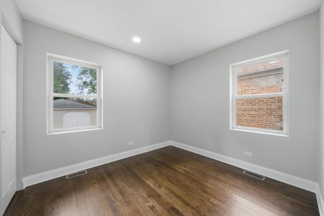 Photo of 433 W 100TH Street