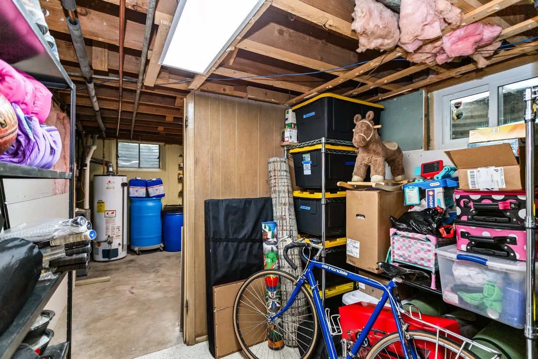 Photo of 5738 Lyons Street