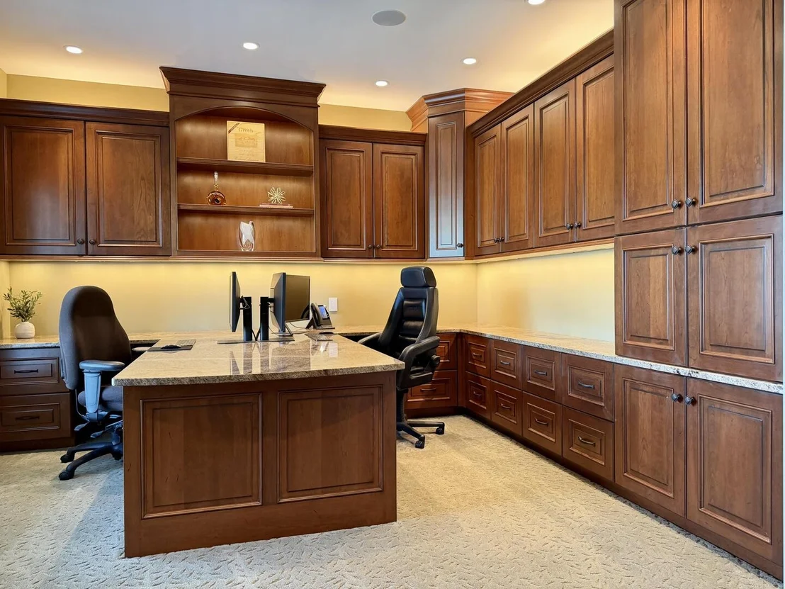 Photo of 2307 Red Oak Lane