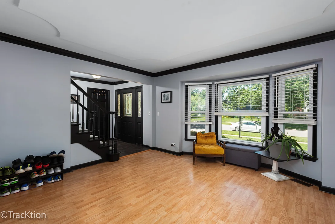 Photo of 360 Lakeview Drive