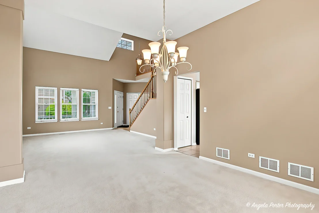 Photo of 331 Hampton Court