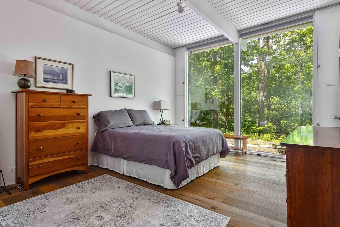 Photo of 151 Maple Avenue