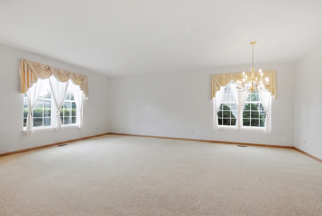 Photo of 623 Saugatuk Circle