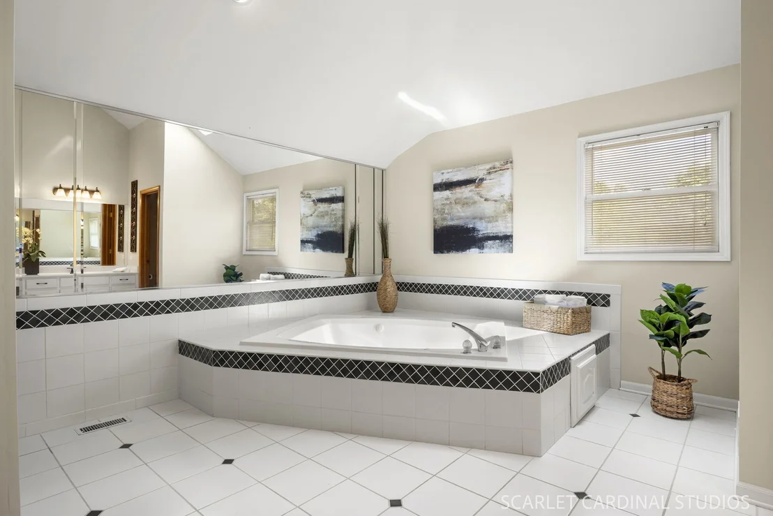 Photo of 1050 Aster Lane