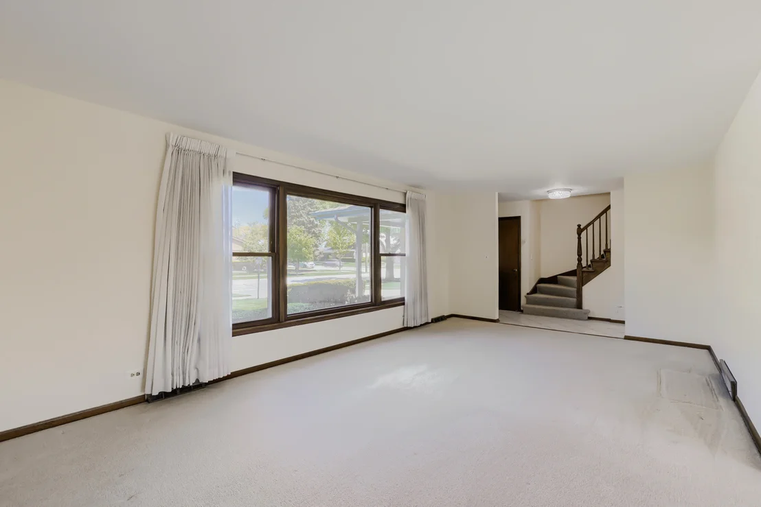 Photo of 1111 W Ash Drive