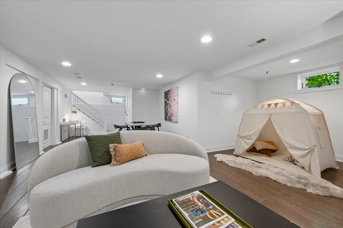 Photo of 712 Ingleside Place