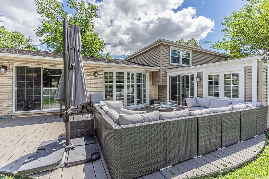 Photo of 210 W Pickwick Road