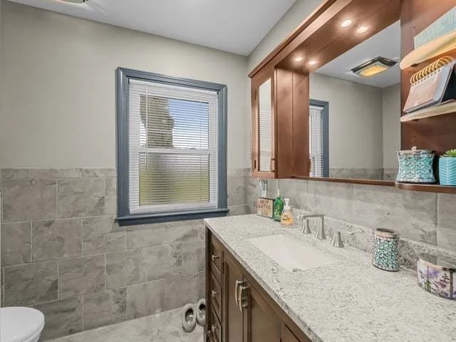 Photo of 110 N Maple Avenue