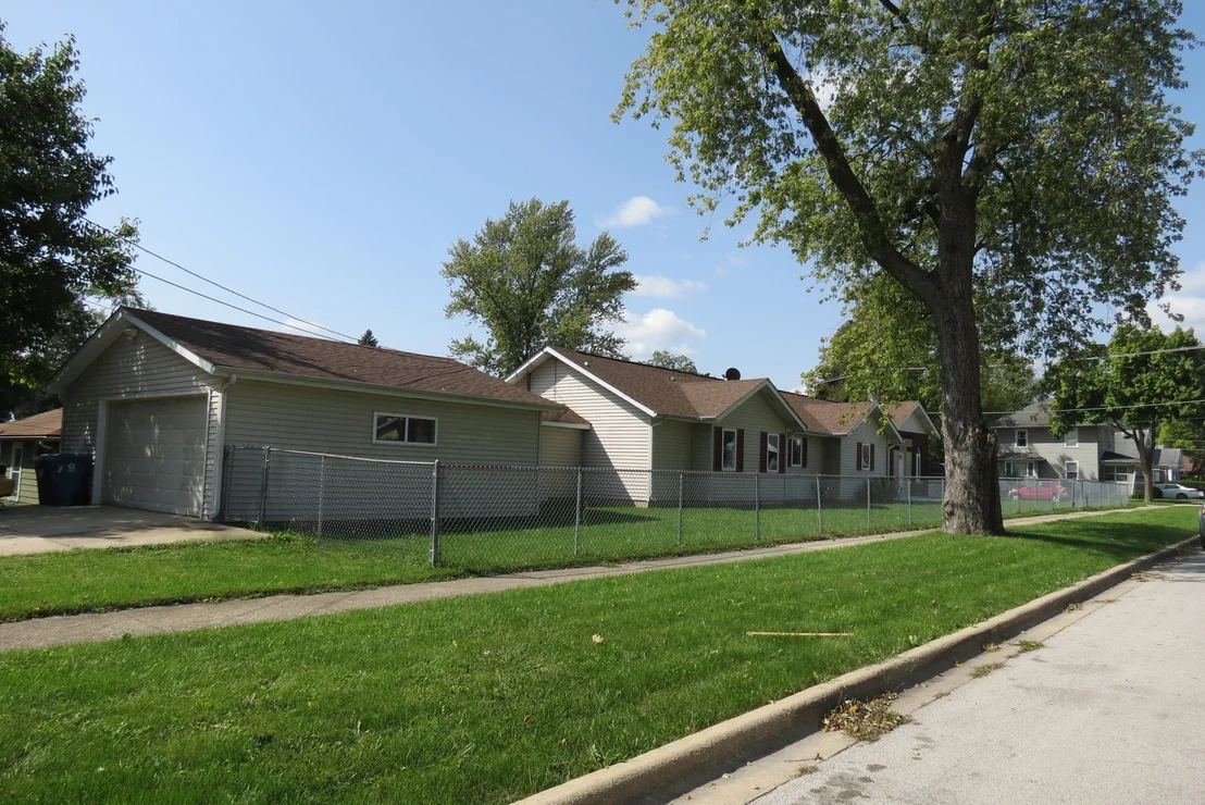Photo of 527 Binder Street
