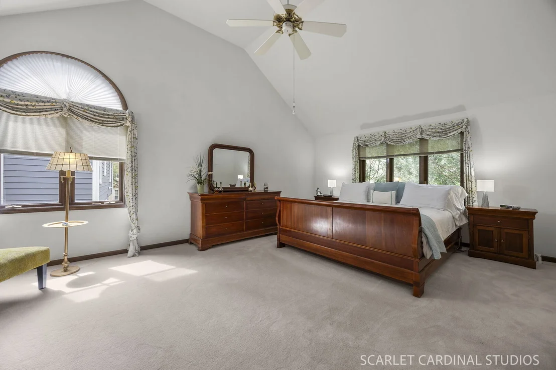 Photo of 849 S River Road