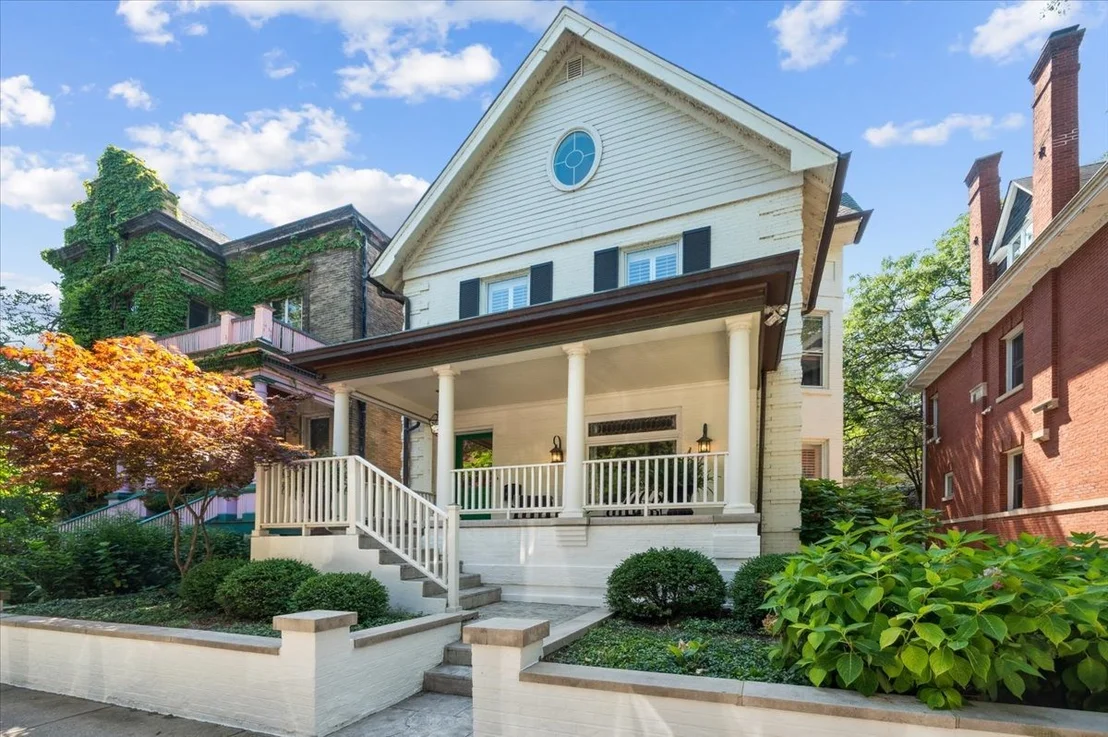 Photo of 837 W Junior Terrace
