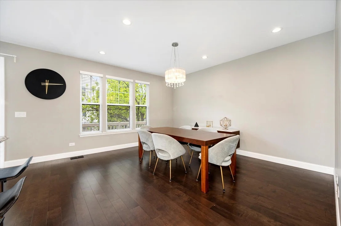 Photo of 5564 Cloverdale Road