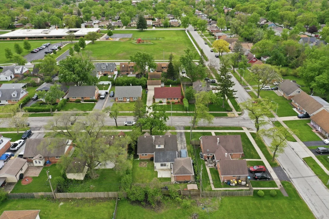 Photo of 277 W Raye Drive